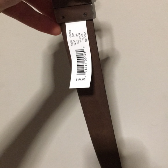 Brand new authentic Van Heussen belt. (Reversible) - Picture 3 of 6